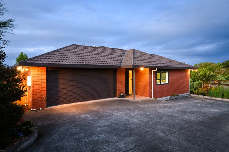 11 Greenwood Place, Fitzherbert, Palmerston North - Carousel 2