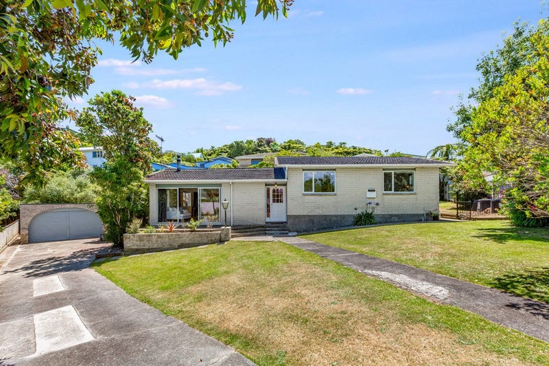 5 Atherstone Lane, Belmont, Lower Hutt - Carousel 1