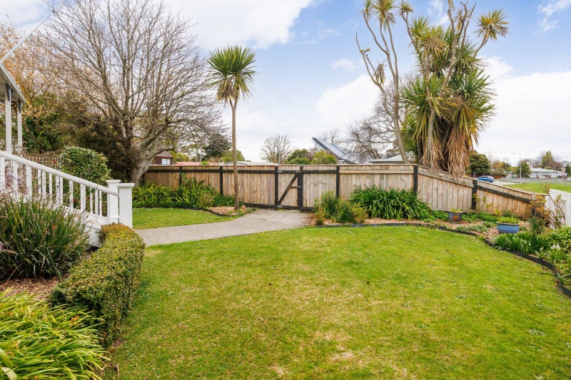 11 Kings Court, Roslyn, Palmerston North - Carousel 14