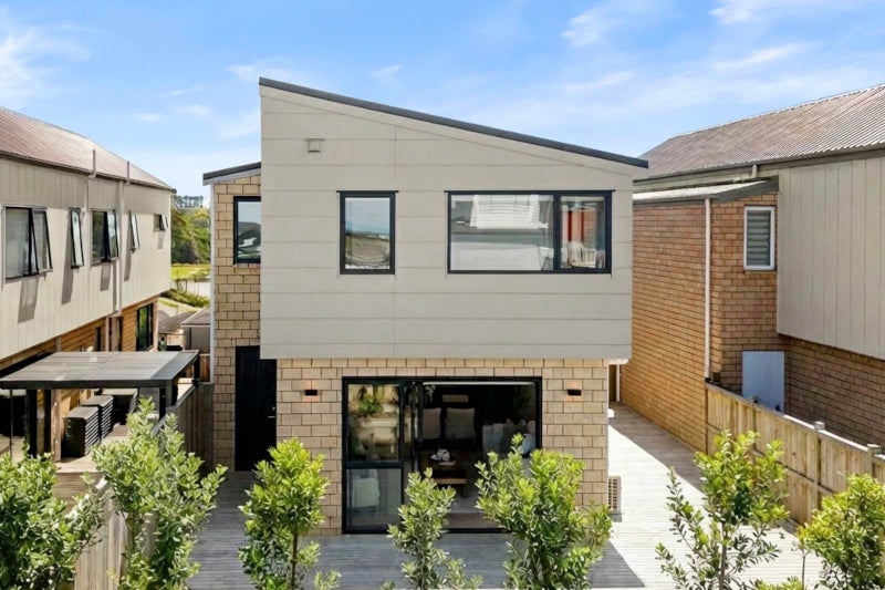 43 Sunnyheights Road, Orewa, Orewa - Carousel 1