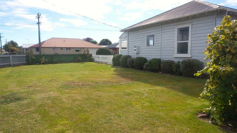 12 Ewen Road, Temuka - Carousel 21