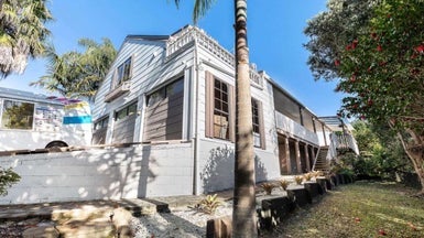 6 Standish Place, Bayview, Auckland - Carousel 1