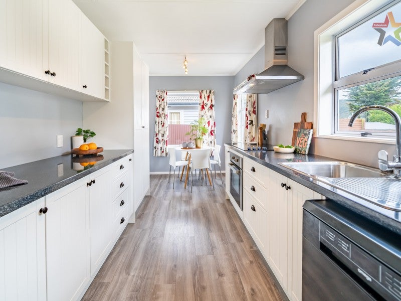 32 Karaka Street, Wainuiomata, Lower Hutt - Carousel 2