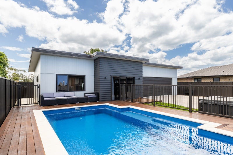 35 Flanders Avenue, Onekawa, Napier - Carousel 1