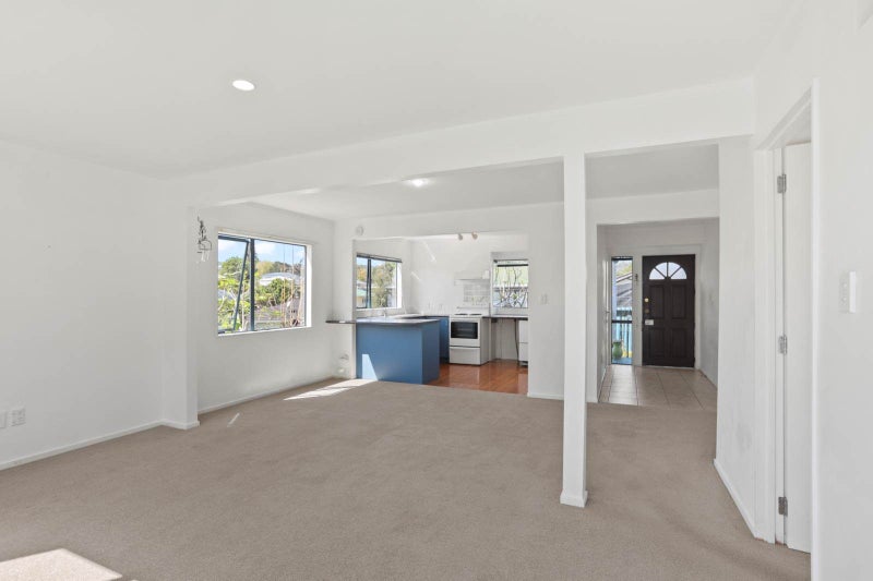 13A Caronia Crescent, Lynfield, Auckland - Carousel 2