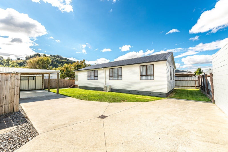 28 Roberts Avenue, Aramoho, Whanganui - Carousel 1