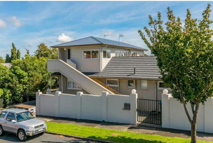 Property Valuation for 1 Rae Road, Campbells Bay, Auckland | Trade Me ...