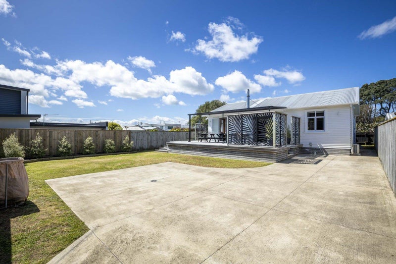 7B French Street, Moturoa, New Plymouth - Carousel 1