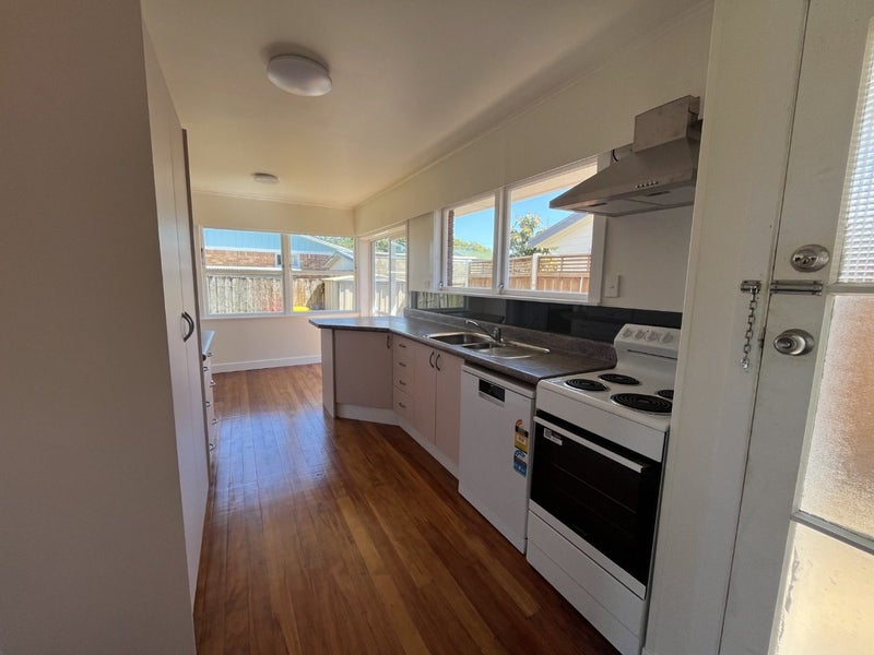 18 Chelmsford Street, Silverdale, Hamilton, Waikato - Carousel 2