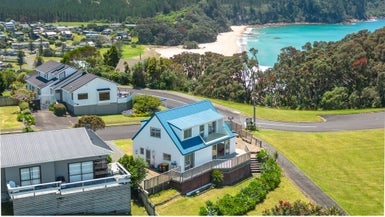 407 Onemana Drive, Onemana, Whangamatā - Carousel 1