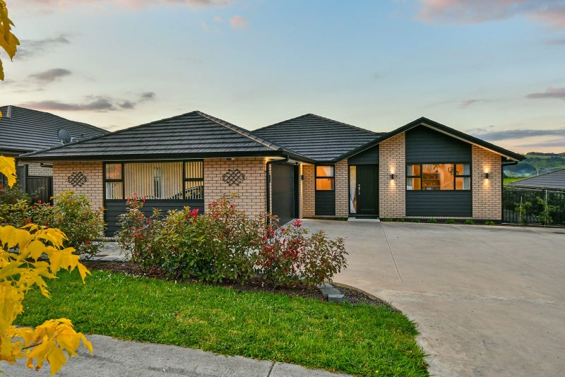 16 James Elliot Way, Pokeno - Carousel 22