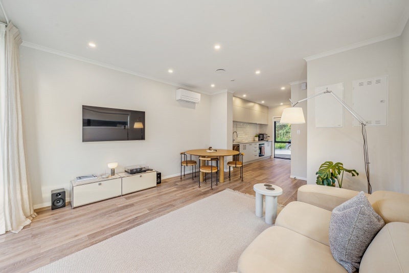 18 Joseph Bolton Crescent, Wallaceville, Upper Hutt, Wellington - Carousel 2