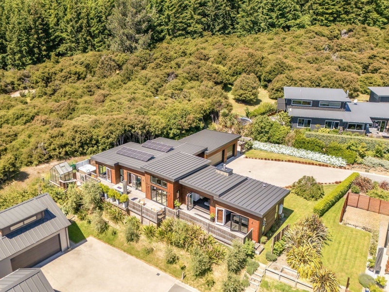20 Edgewood Place, Wanaka, Wanaka - Carousel 2