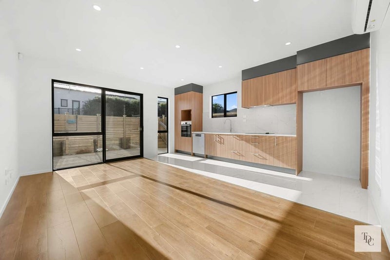 39 Tributary Parade, Karaka, Papakura - Carousel 2