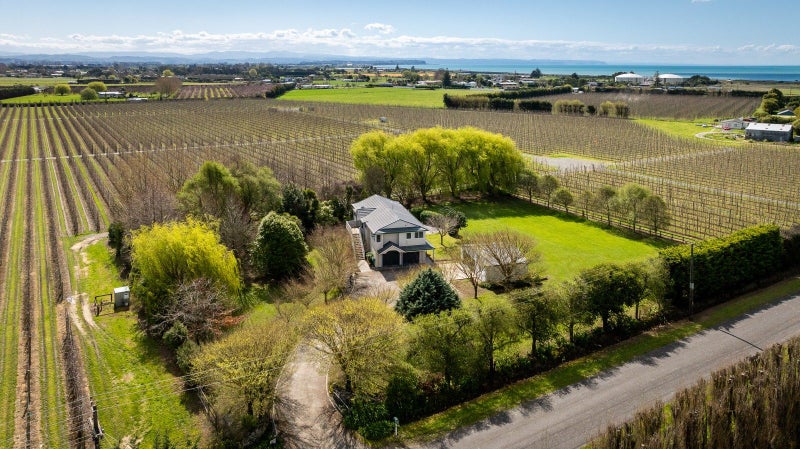 495 Lawn Road, Clive, Hastings - Carousel 1