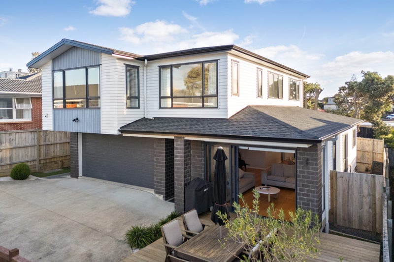 8A Jeff Place, Howick, Auckland - Carousel 1