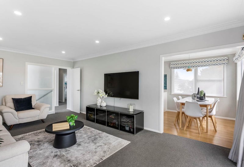 53 Edgewater Drive, Pakuranga, Auckland - Carousel 2