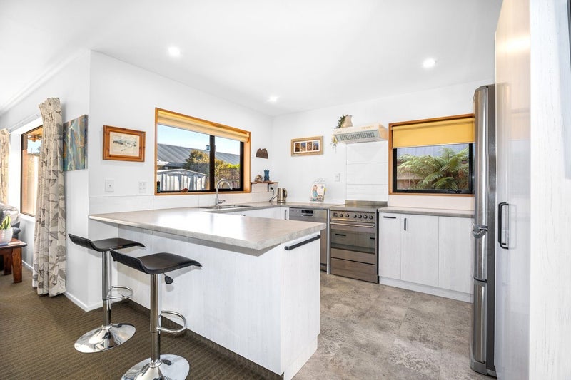 10 Pony Lane, Spreydon, Christchurch - Carousel 2