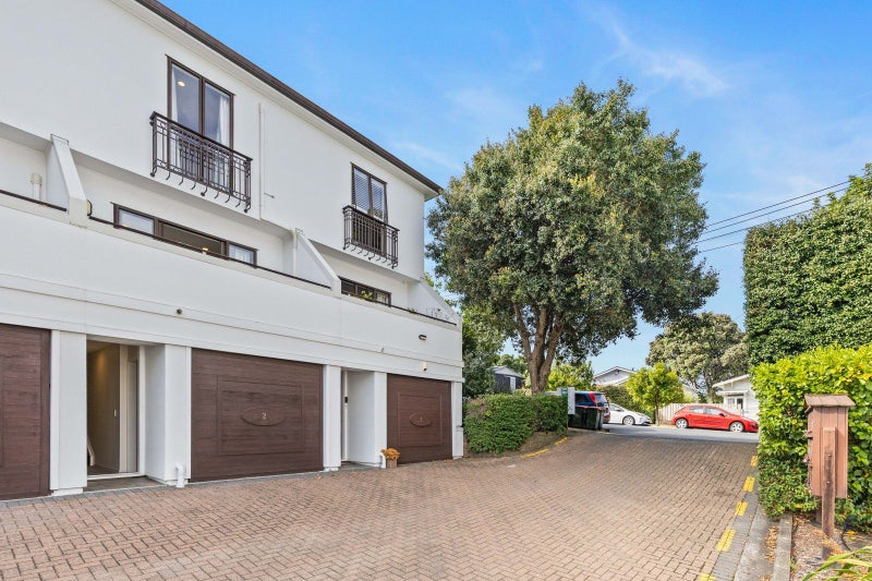 2/25 Rossmay Terrace, Kingsland, Auckland - Carousel 2