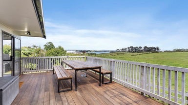 44A Wharf Road, Clarks Beach, Pukekohe - Carousel 1