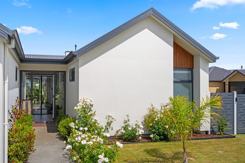 17 Rose Manor Drive, Springlands, Blenheim - Carousel 1