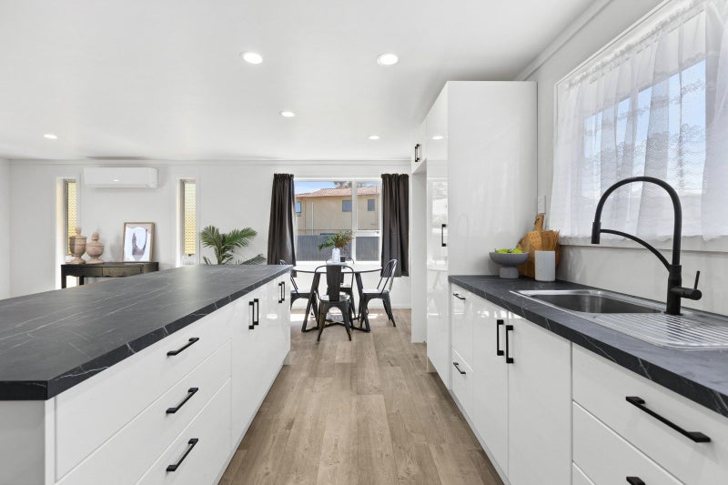 37 Elliott Street, Taradale, Napier - Carousel 2