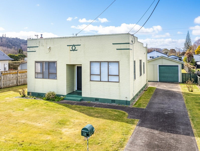 12 Roberts Avenue, Aramoho, Whanganui - Carousel 1