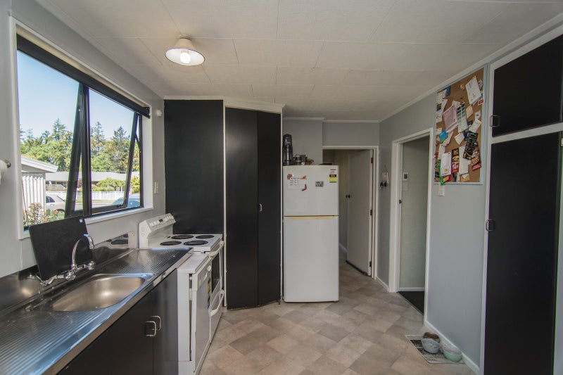 8 Owen Street, Temuka - Carousel 2