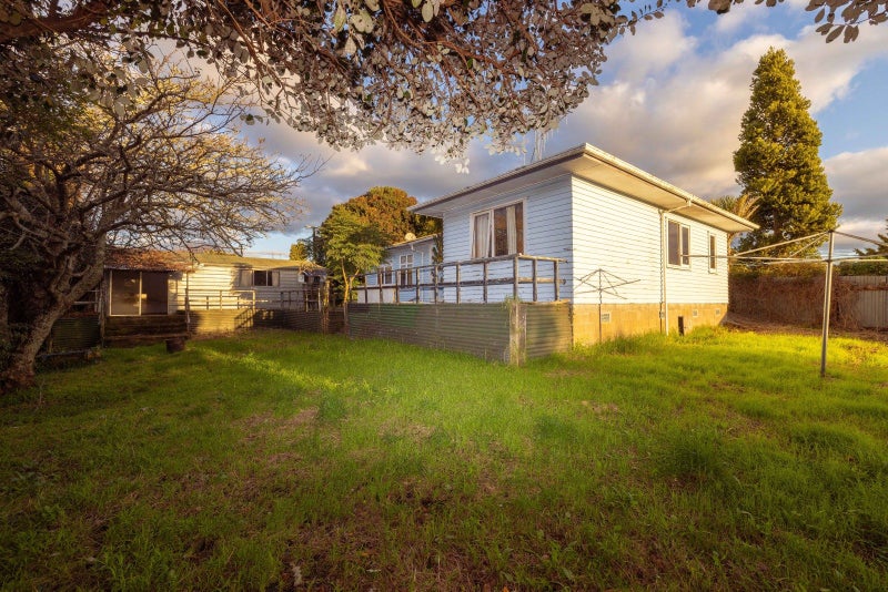 19 Dunlop Road, Te Puke - Carousel 1
