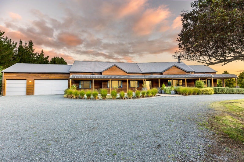 32E Kaitoke Loop Road, Kaitoke, Upper Hutt - Carousel 1