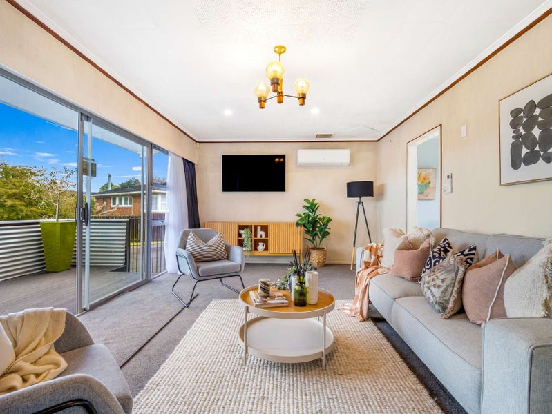 15 Corilin Place, Mangakakahi, Rotorua - Carousel 1