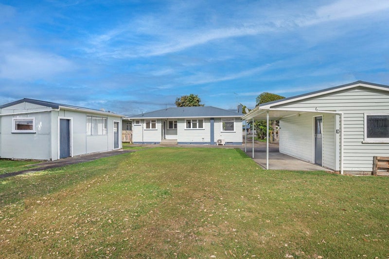24 Carlisle Street, Levin, Levin - Carousel 1