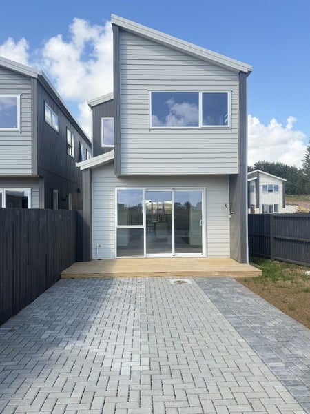 11 Taiheru Road, Karaka, Papakura - Carousel 1