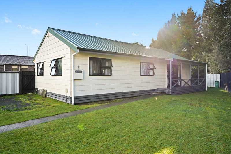 7 Radiata Street, Fairview Downs, Hamilton - Carousel 1