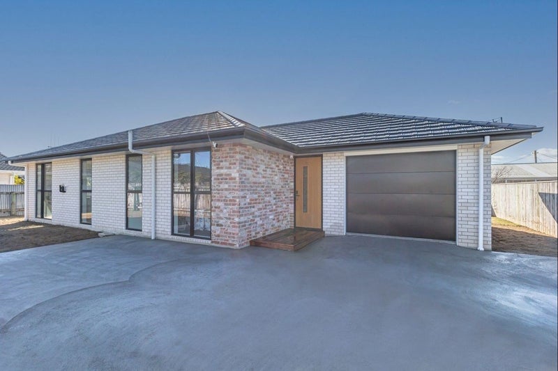 83A Winchester Street, Levin - Carousel 1