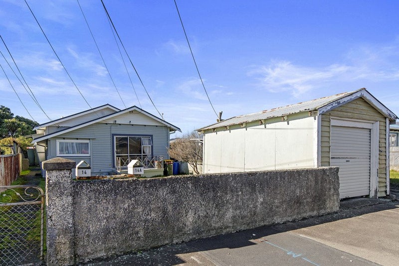 14 Bolton Street, Petone, Lower Hutt - Carousel 1