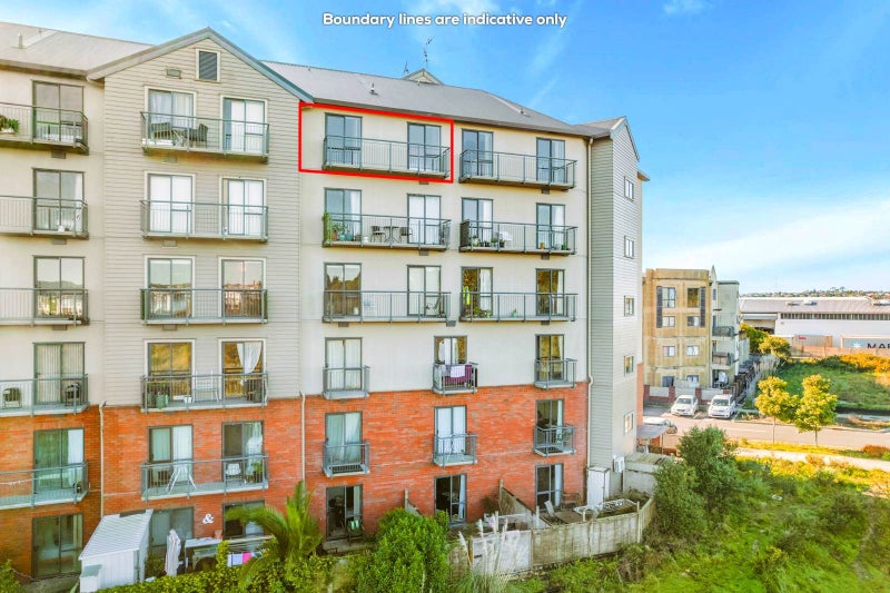 6D/17 Crown Lynn Place, New Lynn, Auckland - Carousel 2