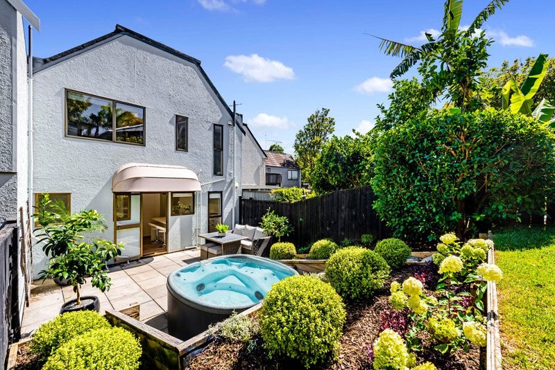 12 Wimbledon Way, Remuera, Auckland - Carousel 1