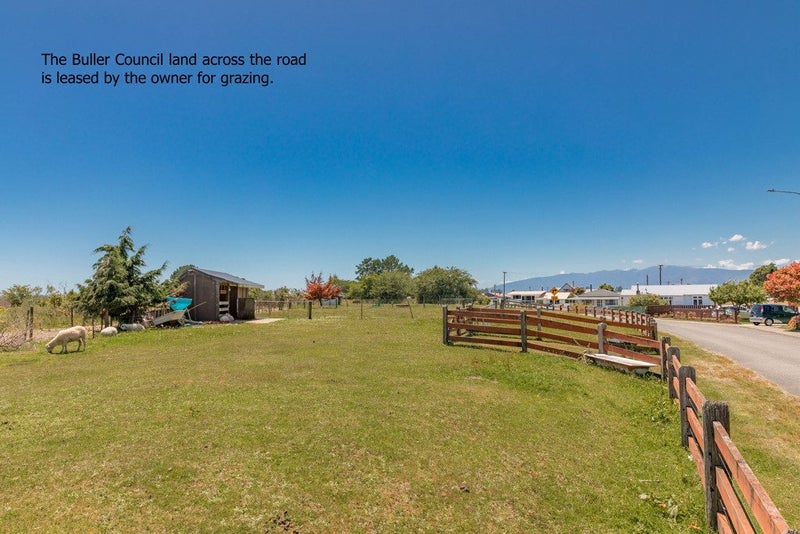 1 Queen Street, Westport, Westport - Carousel 33