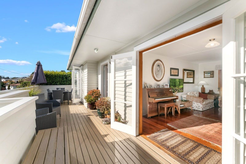 22 Humber Crescent, Gate Pa, Tauranga - Carousel 1