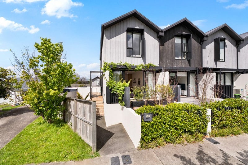 7/19 Powell Street, Avondale, Auckland - Carousel 1