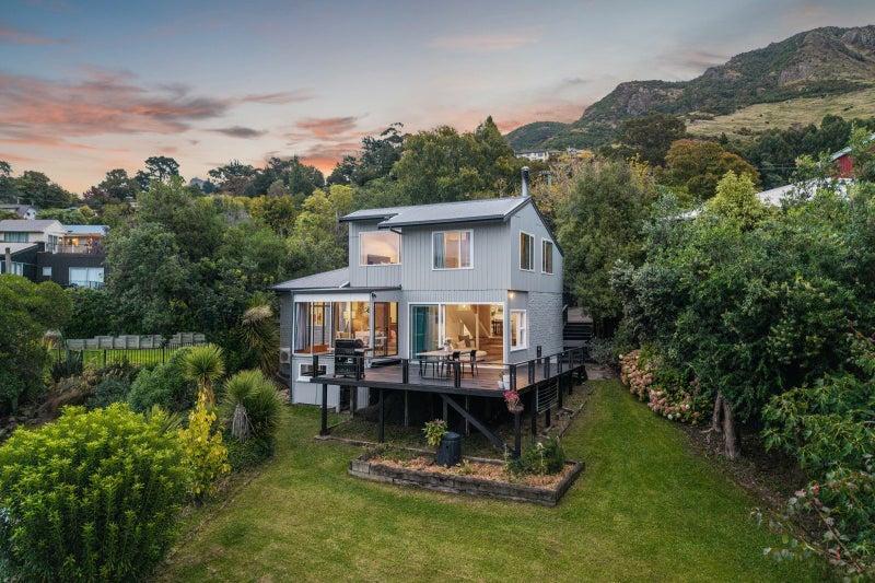 81 Main Road, Governors Bay, Lyttelton - Carousel 27