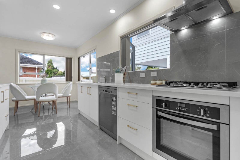 41 Pembroke Street, Papatoetoe, Auckland - Carousel 2