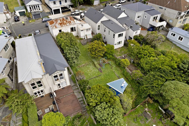 26 Charlotte Avenue, Brooklyn, Wellington - Carousel 2