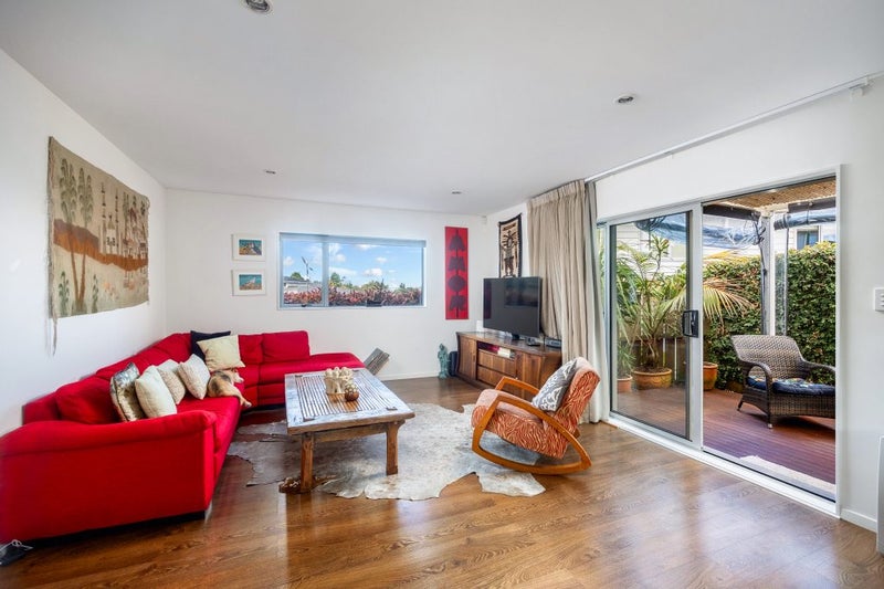 57 Exler Place, Avondale, Auckland - Carousel 2