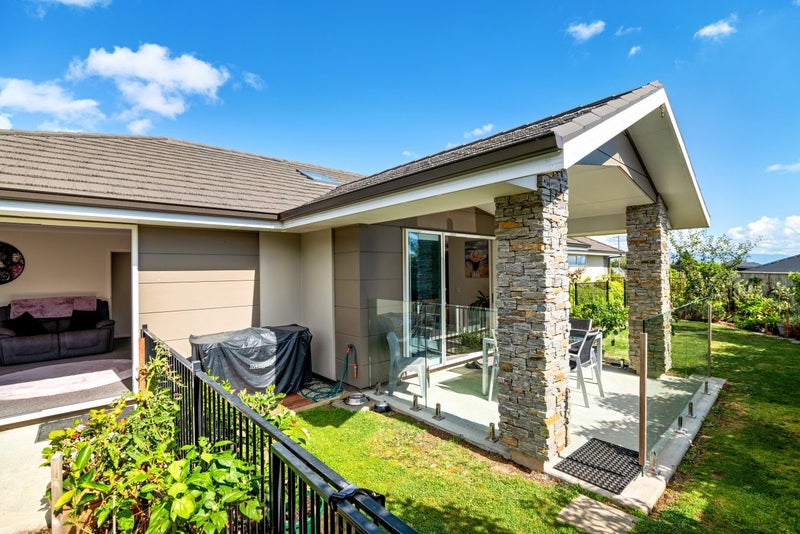 17 Sabine Drive, Richmond - Carousel 1