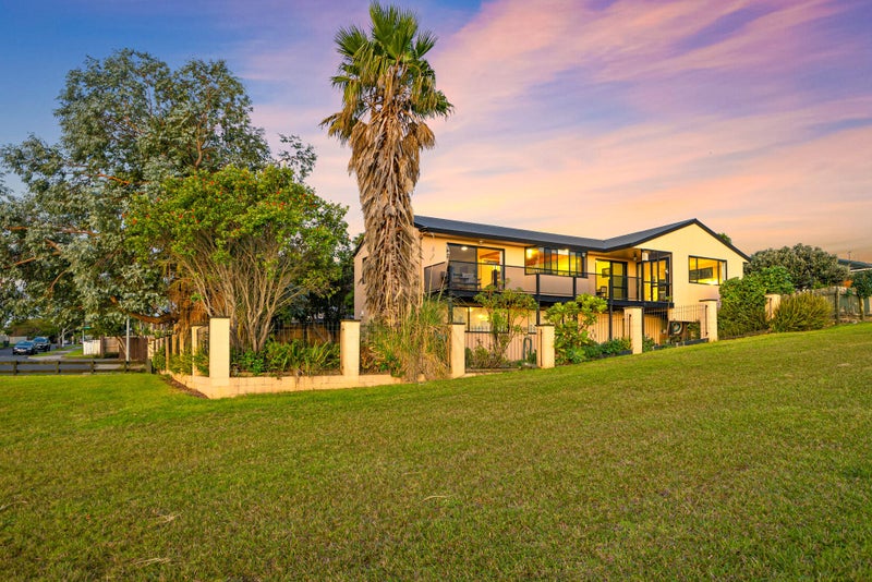 112 Burundi Avenue, Clendon Park, Auckland - Carousel 1