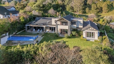 12 Lakeview Terrace, Taradale, Napier - Carousel 1