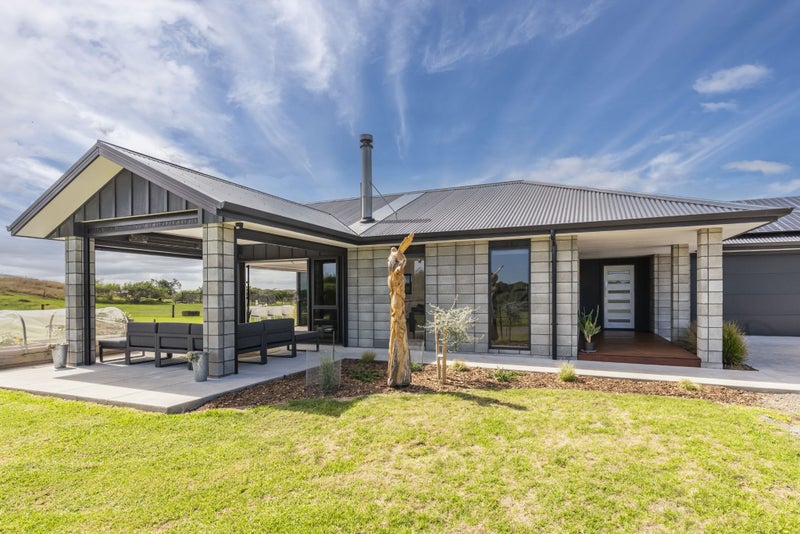 39 Sandown Road, Te Horo Beach - Carousel 2