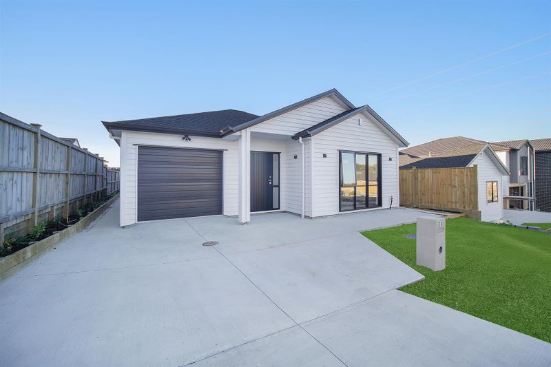 30 Cloonlyon Drive, Flat Bush, Auckland - Carousel 1